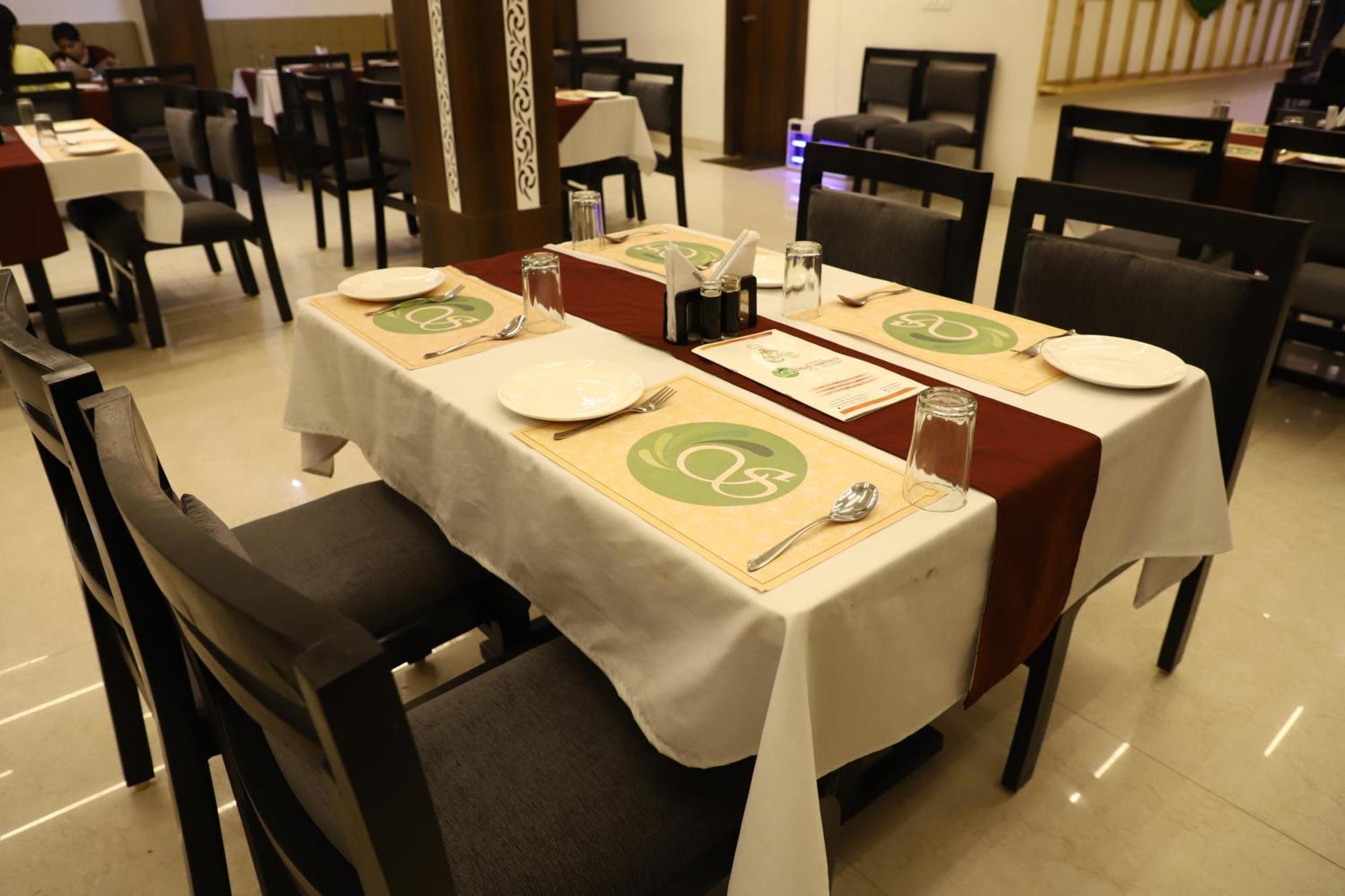 Hotel Singhnature Khandwa Экстерьер фото